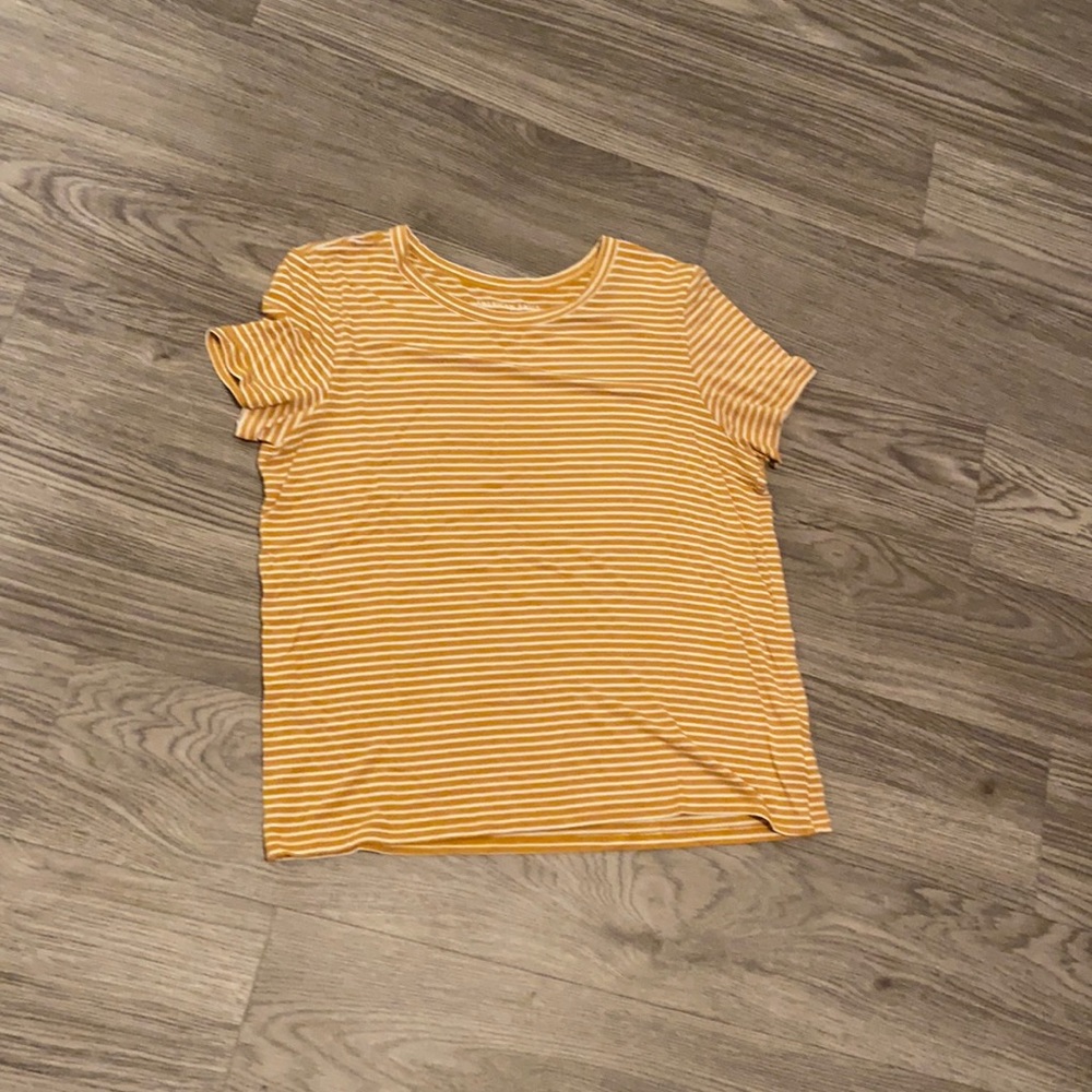 Cute American Eagle top!